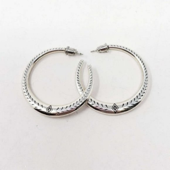 Silver Round Earings - Picture 3 of 7